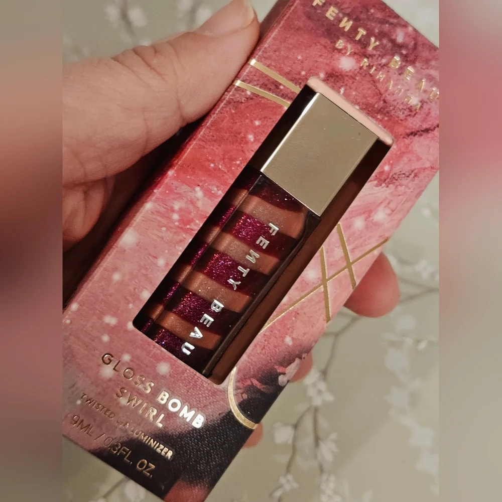 Fenty Beauty Gloss Bomb Swirl Fussy Flex New - Picture 3 of 6